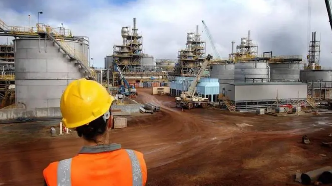 伦敦金属交易所铜库存激增创2019年以来新高，市场担忧供给过剩铜价承压调整